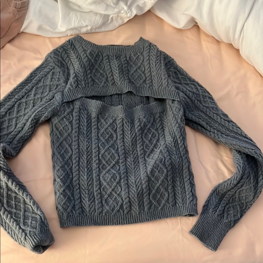 Pull&Bear Women’s Gray Open-Chest Cable Knit Sweater